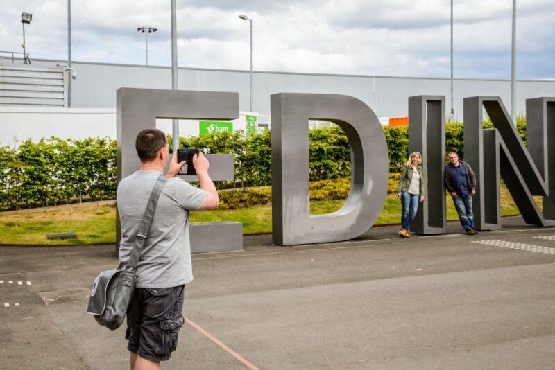 Edinburgh Airport: Bus Transfer - Route and Stops