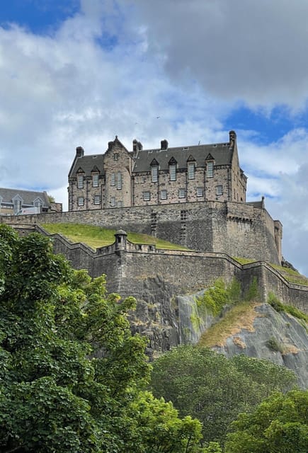 Edinburgh Airport Transfers - Language Support