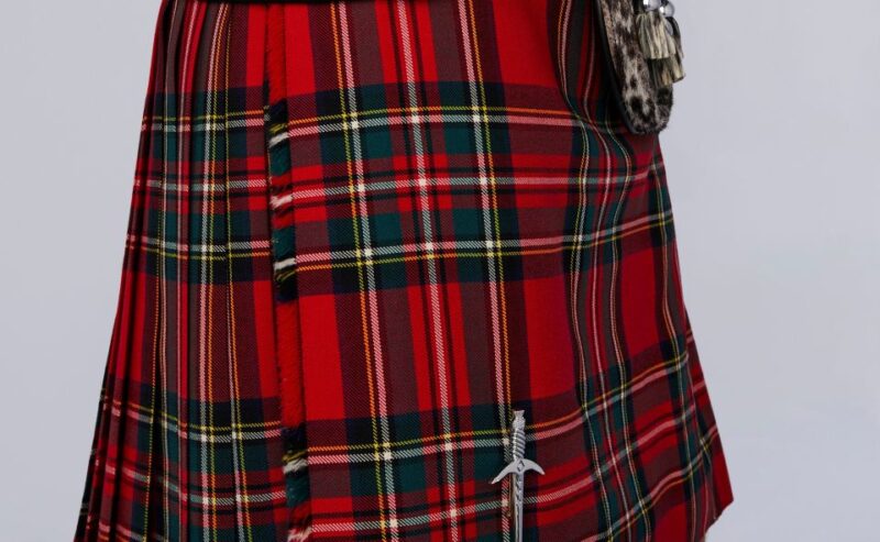 Edinburgh: Become a Highlander for a Day Walking Tour - Food and Drink