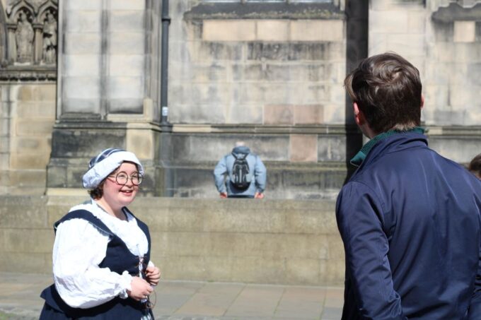 Edinburgh: Become a Highlander for a Day Walking Tour - Exploring Edinburghs Rich Heritage