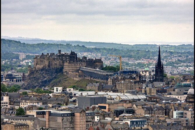 Edinburgh Castle Guided Tour - Tickets Included - Tour Duration and Meeting Point