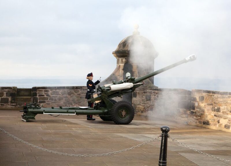 Edinburgh Castle: Guided Tour With Entry Ticket - Customer Ratings and Feedback