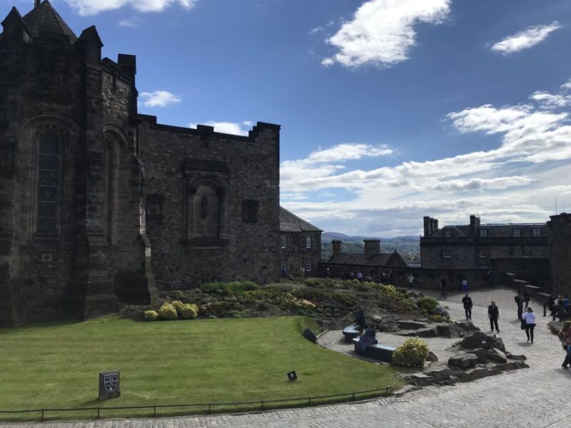 Edinburgh Castle: Guided Walking Tour With Entry Ticket - Customer Reviews and Ratings