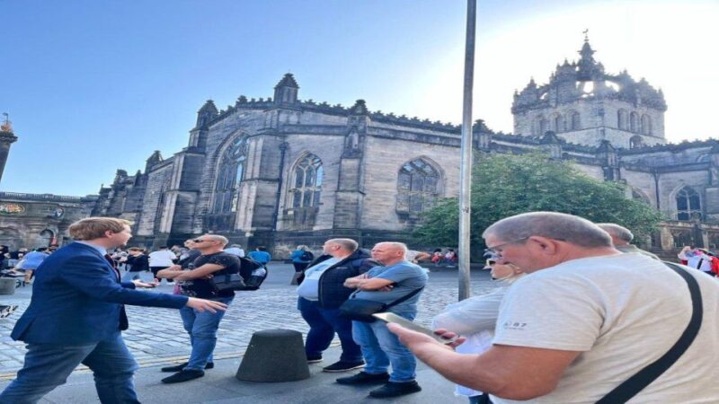 Edinburgh Castle & Royal Mile: Highlights - Meeting and Accessibility
