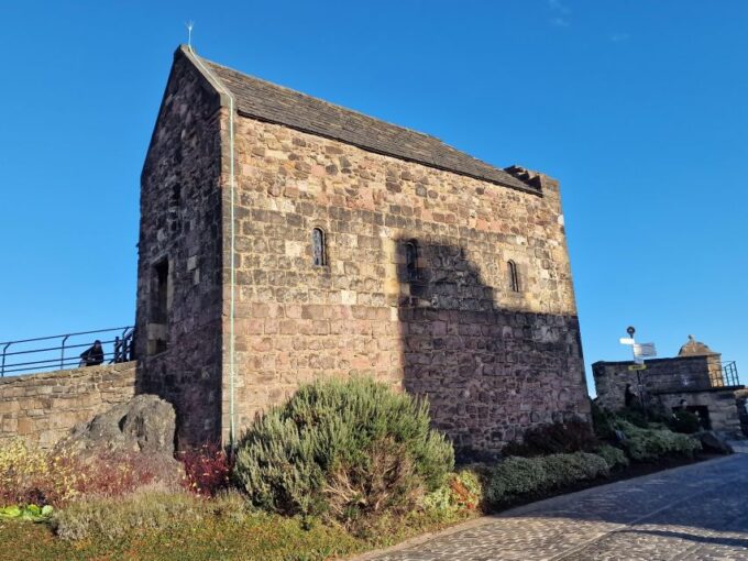 Edinburgh Castle & Royal Mile: Highlights - Frequently Asked Questions