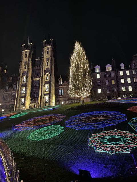 Edinburgh: Christmas Walking Tour With Gingerbread Treat - Participant Information