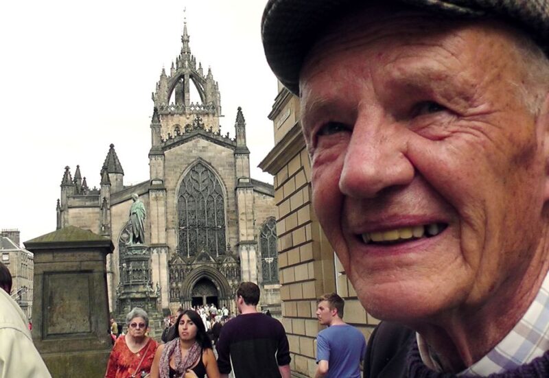 Edinburgh: City Highlights Private Guided Walking Tour - Guides and Expertise