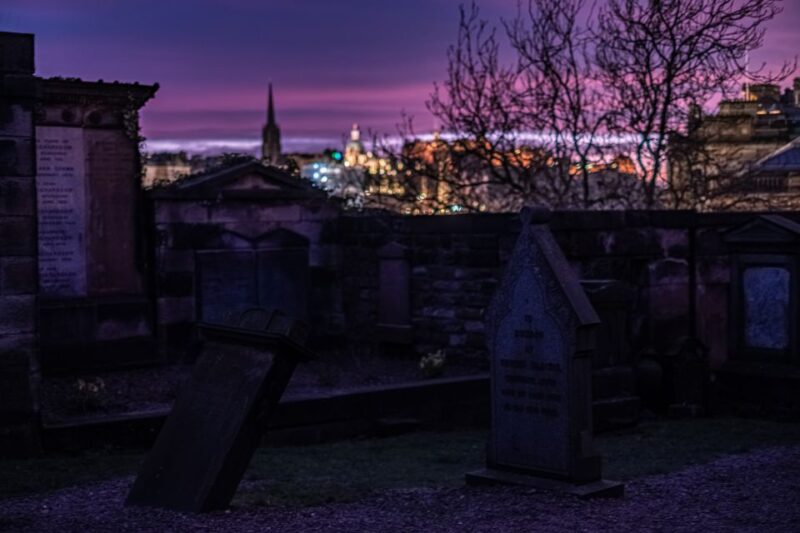 Edinburgh: Dark Secrets of the Old Town Ghost Walking Tour - Tour Highlights