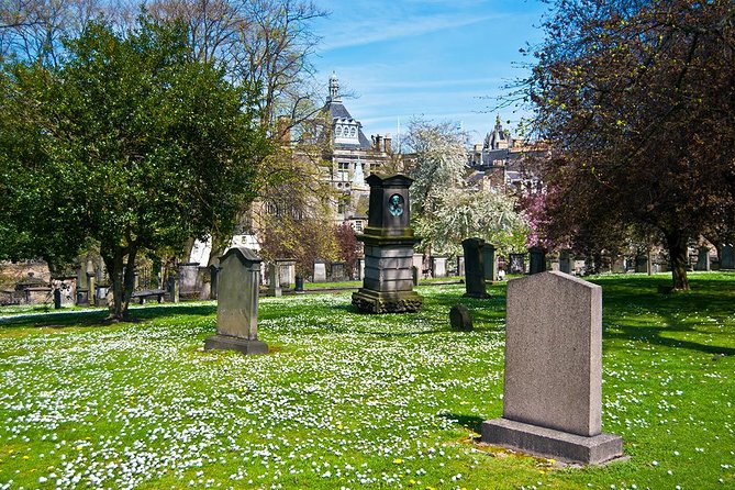 Edinburgh Darkside Walking Tour: Mysteries, Murder and Legends - Unearthing Cemetery Secrets