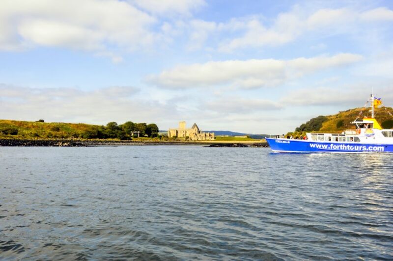 Edinburgh: Firth of Forth Three Bridges Sightseeing Cruise - Wildlife and Scenic Views