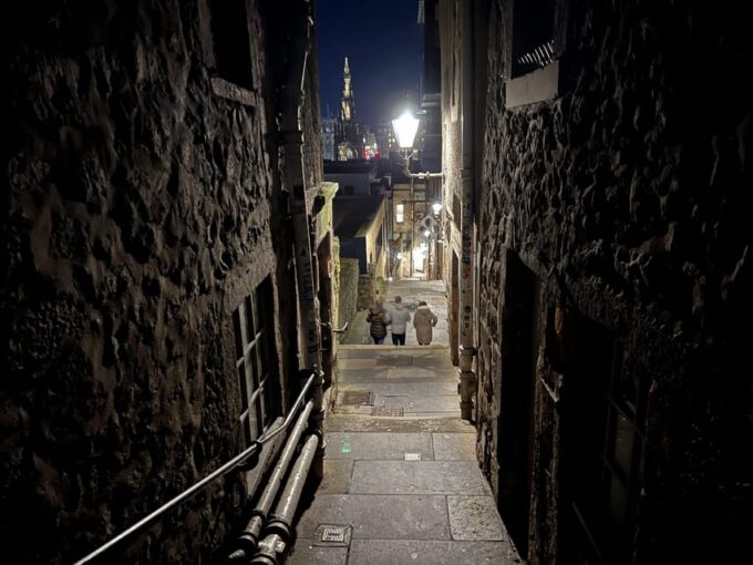 Edinburgh: Ghost and Dark Side of the City Walking Tour - Participants and Requirements
