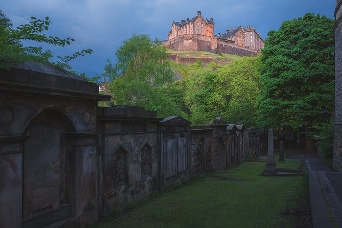 Edinburgh Ghost Tour: Uncover Haunting Tales and Dark Stories - Haunting Tales of the Ghost Bus