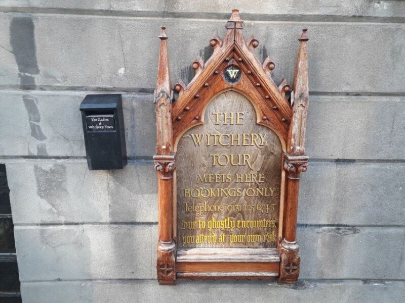 Edinburgh Ghosts & Gore Walking Tour - Exploring Edinburghs Dark Past