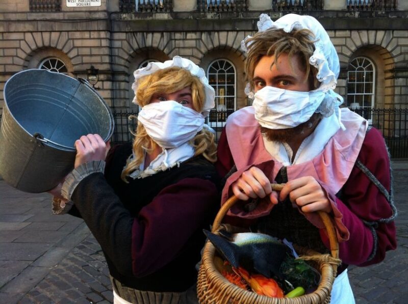Edinburgh Ghosts & Gore Walking Tour - Laughs and Frights for All