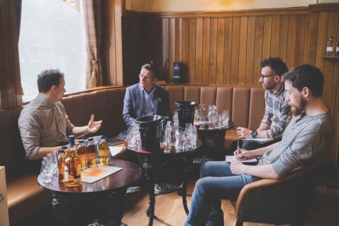 Edinburgh: Guided Whisky Tasting & Walking Tour - Customer Ratings
