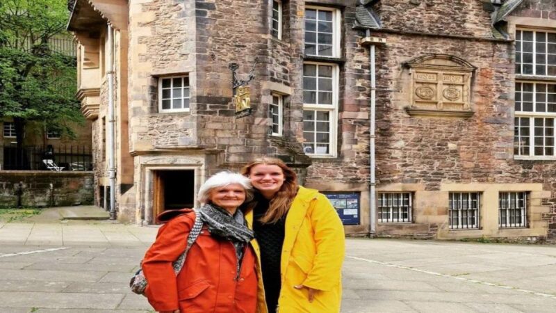 Edinburgh: Heart Of Old Town Private Walking Tour - Itinerary Highlights