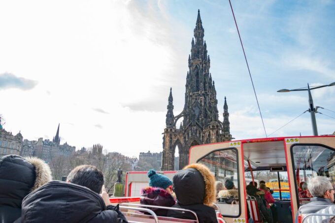 Edinburgh: Hop-On Hop-Off Bus Pass With 3 City Tours - Customer Feedback and Ratings