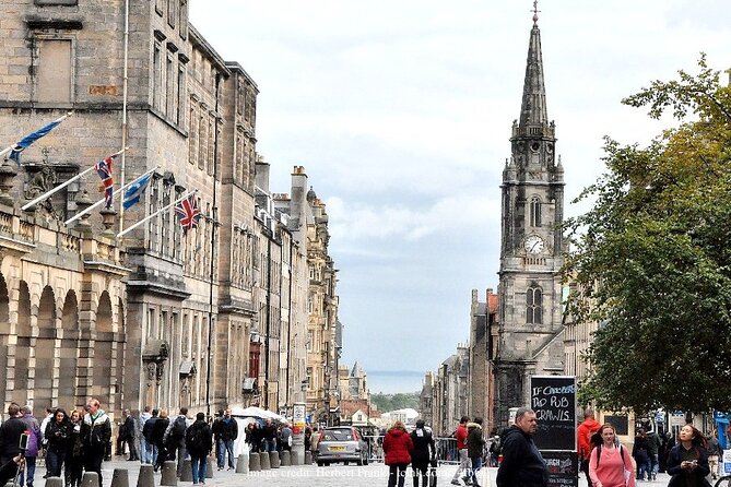 Edinburgh in a Day: Full-Day Private Tour With Edinburgh Castle - Highlights of the Tour