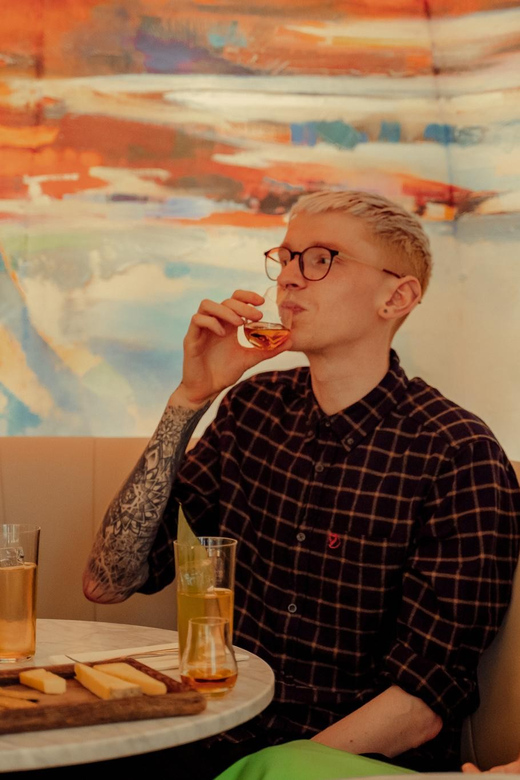 Edinburgh: Johnnie Walker Whisky and Chocolate Pairing - Pricing and Booking