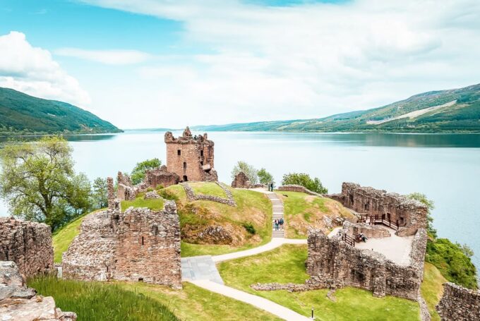 Edinburgh: Loch Ness, Glencoe & the Scottish Highlands Tour - Experiencing Highland Traditions