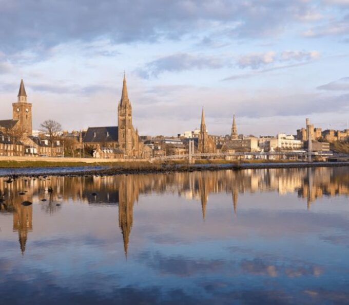Edinburgh: Loch Ness, Inverness & Highlands Tour in Spanish - Customer Reviews