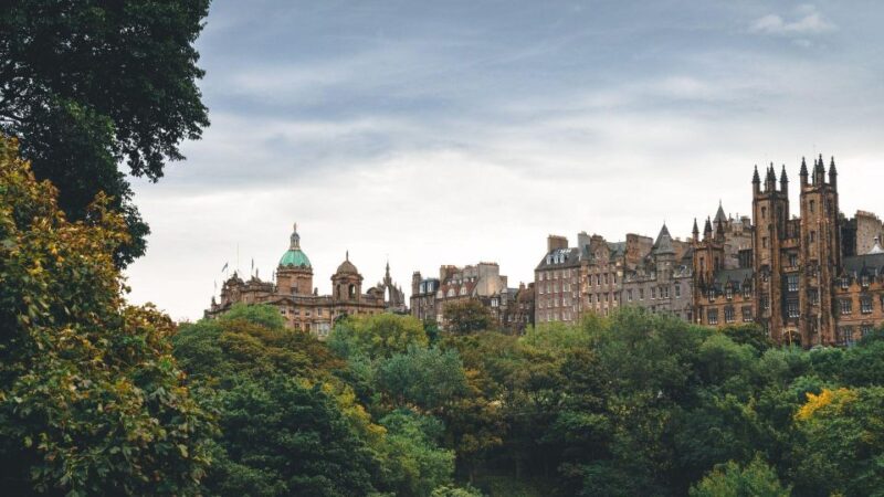 Edinburgh: Must-See In App Audio Tour - Tour Features
