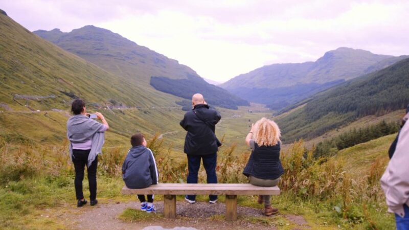 Edinburgh: Oban, Kilchurn Castle & Inveraray Tour in Spanish - Itinerary Highlights