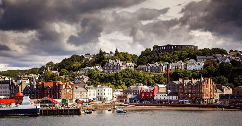 Edinburgh: Oban, Kilchurn Castle & Inveraray Tour in Spanish - Participant Information