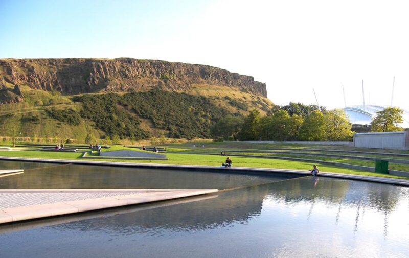 Edinburgh: Old Town Highlights Walking Tour - Booking Information