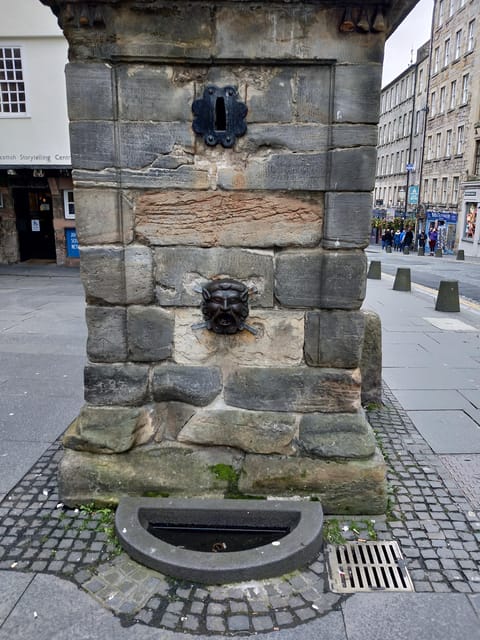 Edinburgh: Old Town Highlights Walking Tour - Customer Reviews