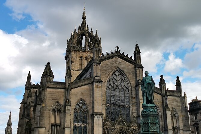 Edinburgh Old Town Private Self-Guided Tour - Booking and Cancellation Policy