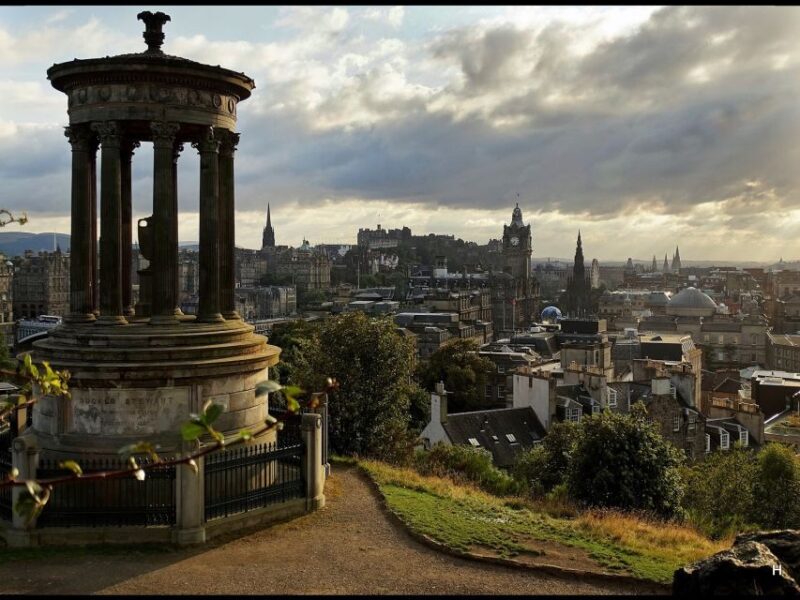 Edinburgh: Old Town Stories - Guided Walking Tour - Guided Tour Features