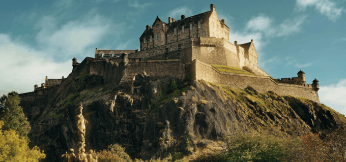 Edinburgh: Old Town Walking Tour With an APP - Pricing and Duration