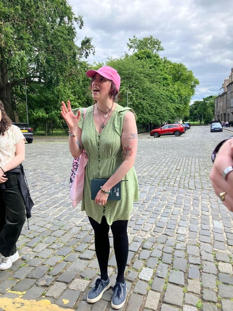 Edinburgh Old Town: Womens History Walking Tour - Itinerary Highlights