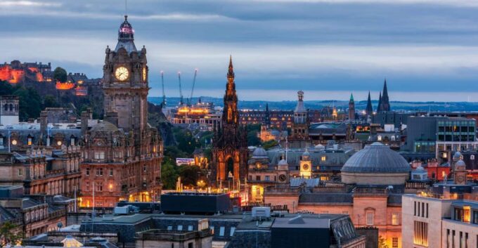 Edinburgh: Private Architecture Tour With a Local Expert - Exploring Edinburghs Architectural History