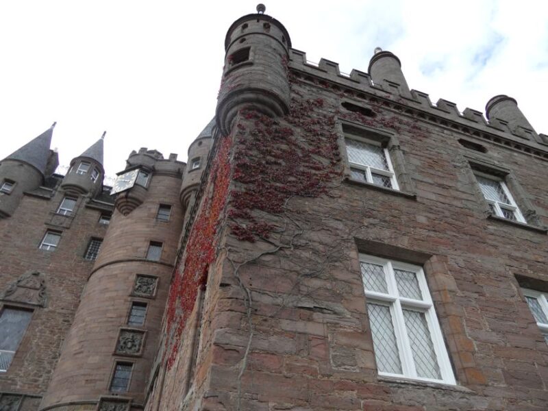 Edinburgh: Private Guided Walking Tour - Experience for All Ages
