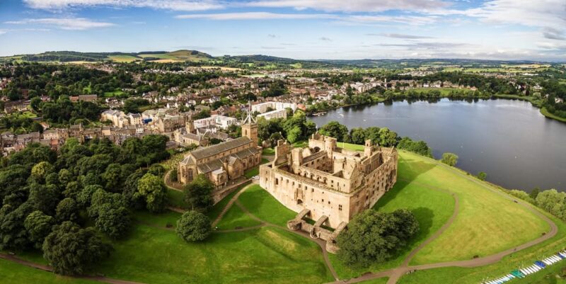 Edinburgh: Private Outlander, Palaces & Jacobites Experience - Tour Experience