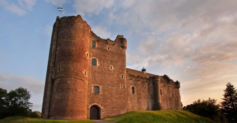 Edinburgh: Private Outlander, Palaces & Jacobites Experience - Pickup and Drop-off