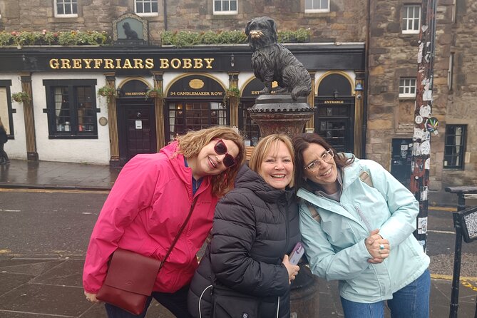 Edinburgh Private Walking Tour in English - Accessibility and Accommodations