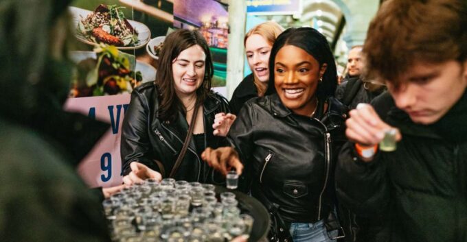 Edinburgh: Pub Crawl With Free Shots & Discounts - Highlights of the Pub Crawl