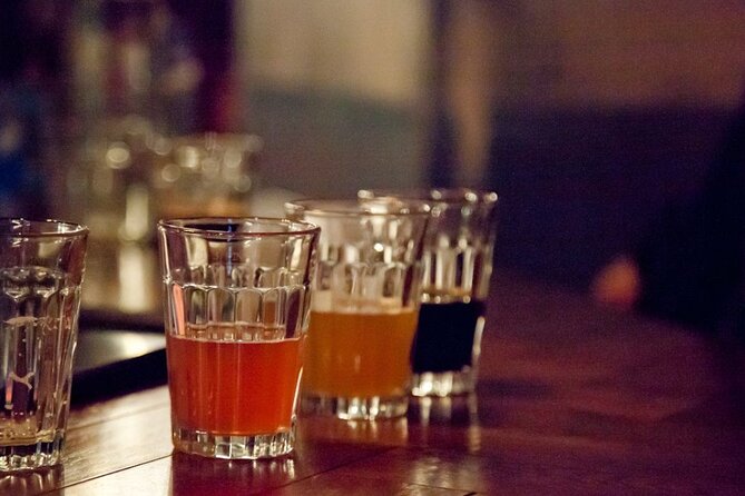 Edinburgh Pub & History Tour With Scotbeer Tours - Tour Accessibility and Group Size