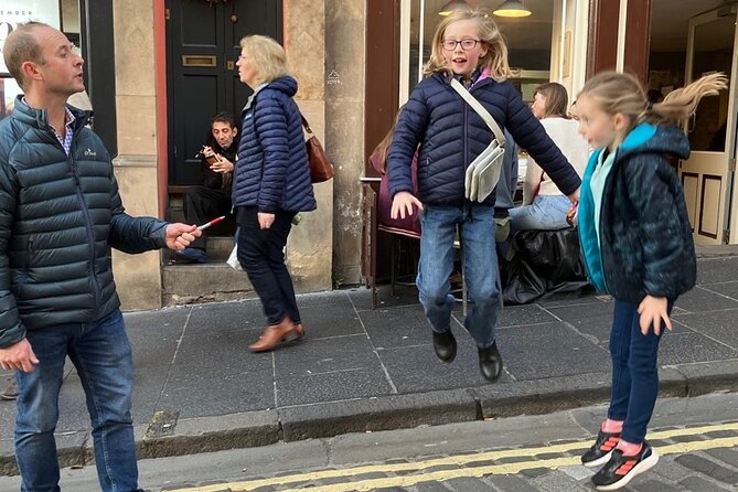 Edinburgh Quest: Self Guided City Walk & Immersive Treasure Hunt - Operational Details to Know