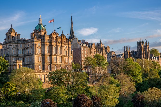 Edinburgh Rail Trip From London With Castle Entry and Hop-On Hop-Off Bus - Accessibility and Transportation Details