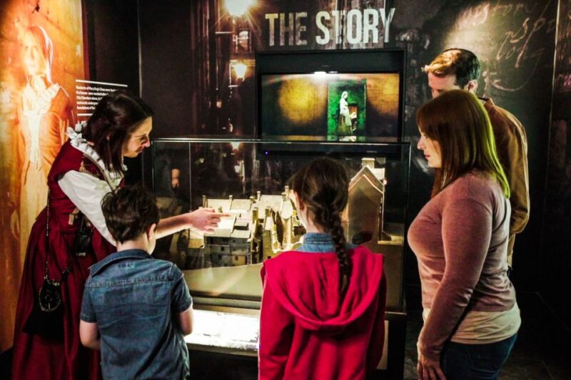Edinburgh: Real Mary Kings Close Guided Tour - Tour Experience