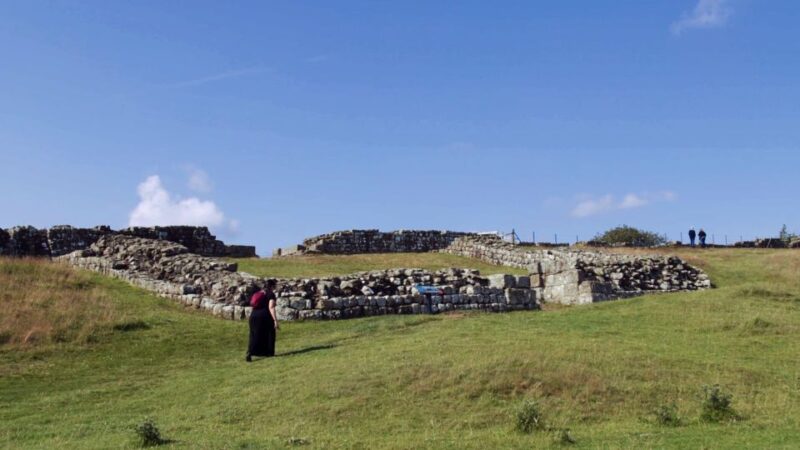 Edinburgh: Rosslyn Chapel and Hadrian's Wall Tour in Spanish - Rosslyn Chapel Highlights