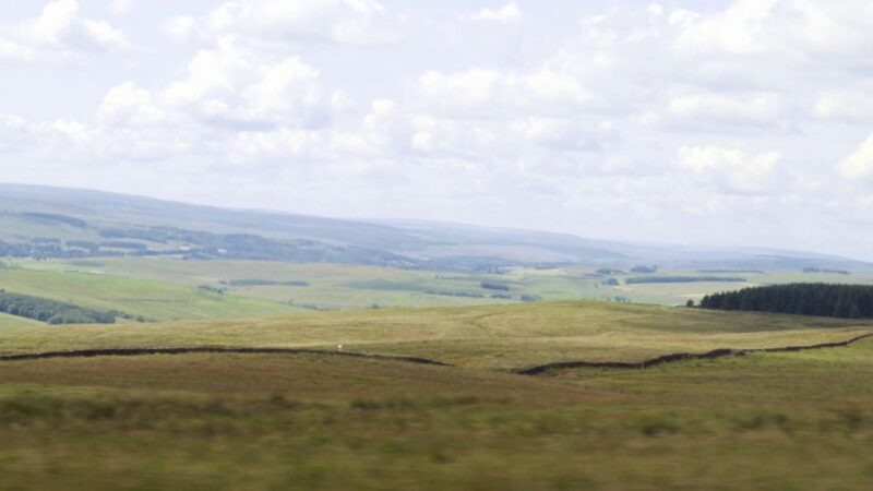 Edinburgh: Rosslyn Chapel and Hadrian's Wall Tour in Spanish - Jedburgh Village Visit