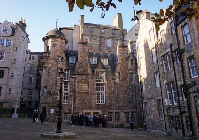 Edinburgh Scavenger Hunt and Sights Self-Guided Tour - Frequently Asked Questions