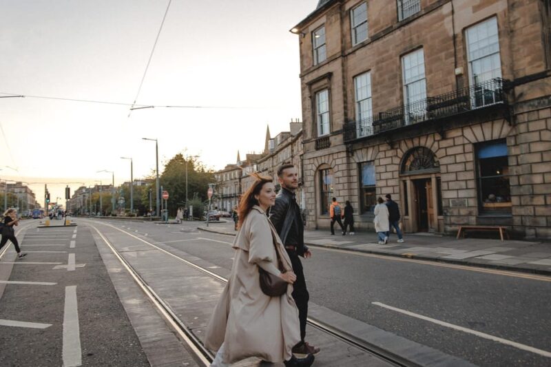 Edinburgh: Scenic Photo Walk With Professional Photographer - Key Points