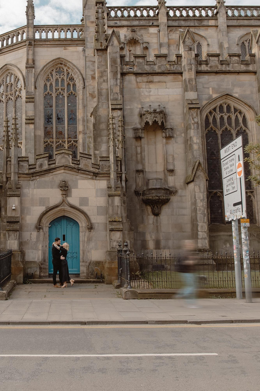 Edinburgh: Scenic Photo Walk With Professional Photographer - Photoshoot Customization