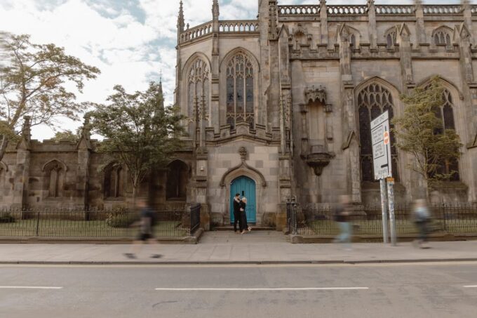 Edinburgh: Scenic Photo Walk With Professional Photographer - Additional Content Options